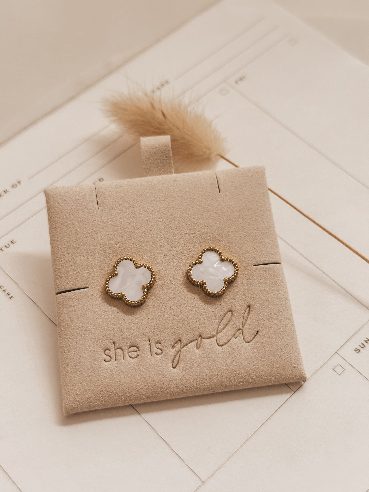 Clover Studs | Pearl White