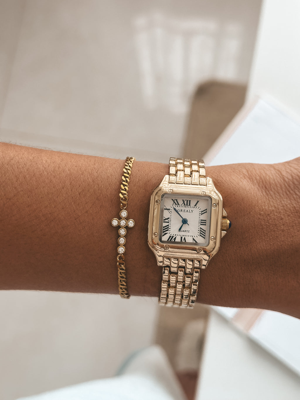 Laura Cross Bracelet