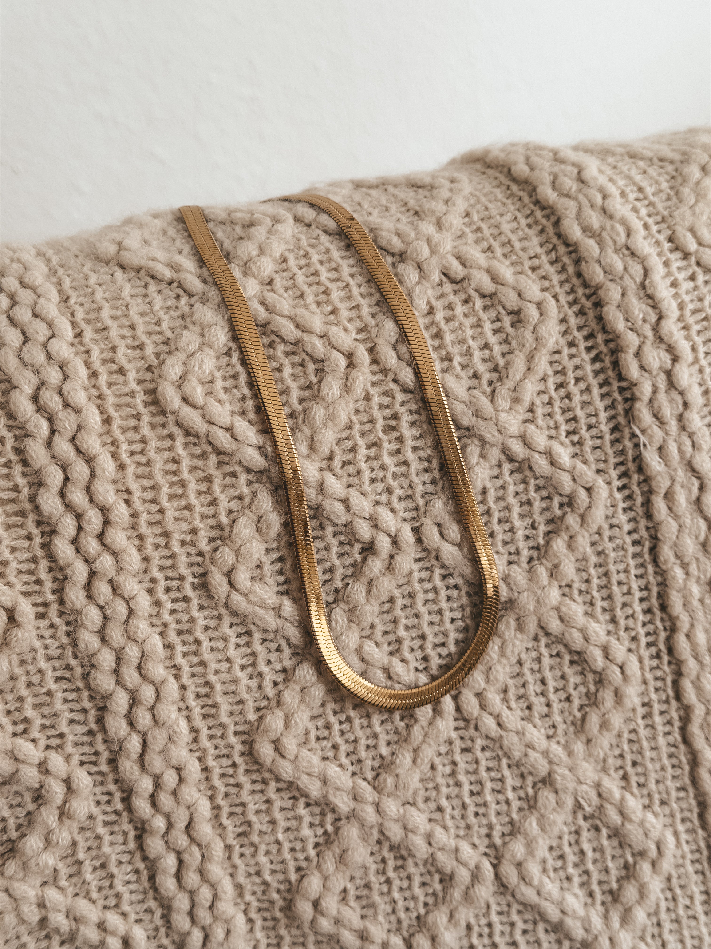 Lucia Herringbone Necklace