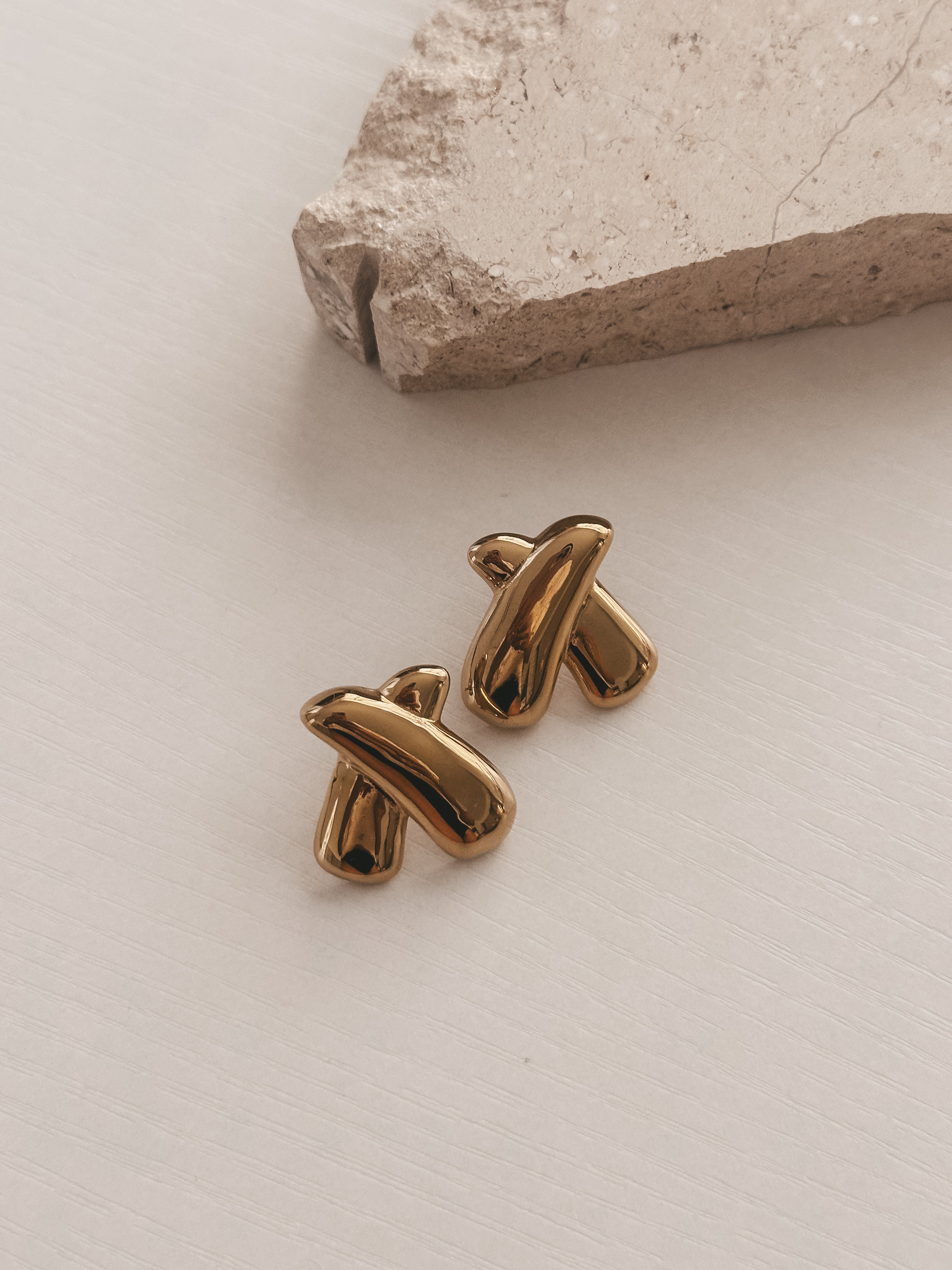 Xoxo Studs
