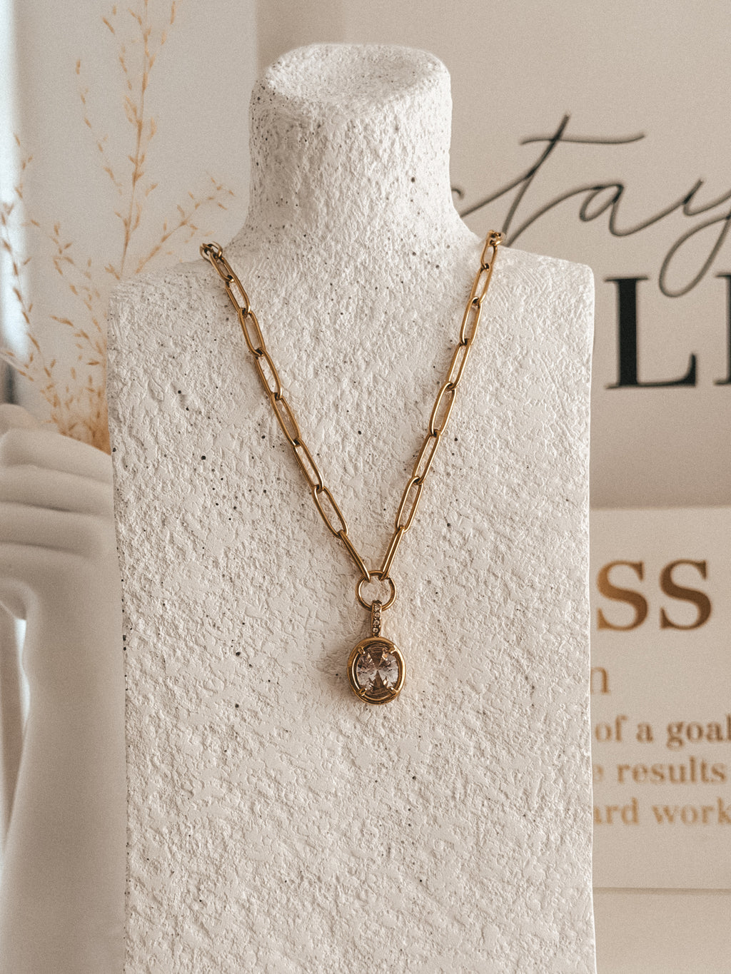 Lucian Necklace