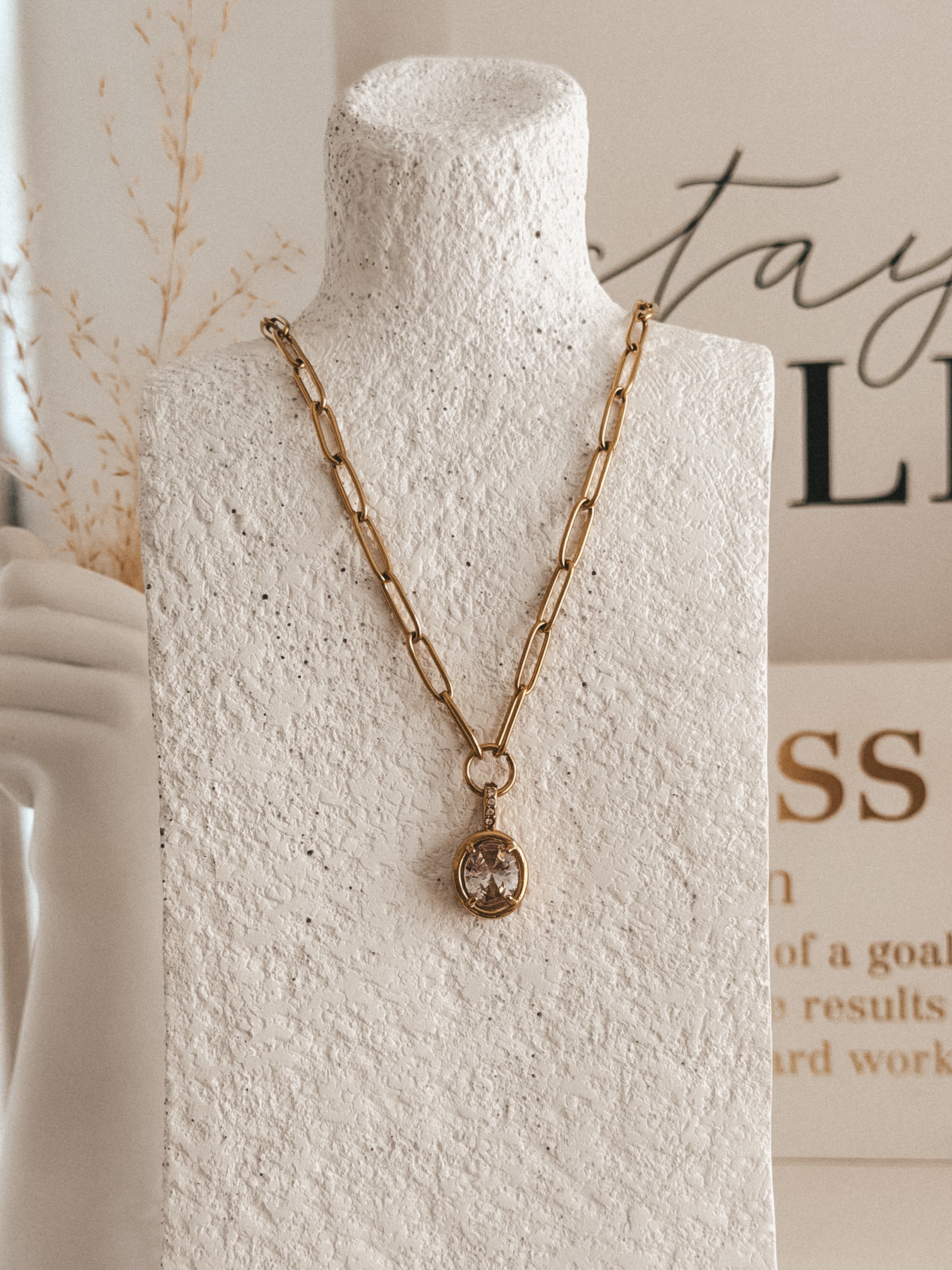 Lucian Necklace