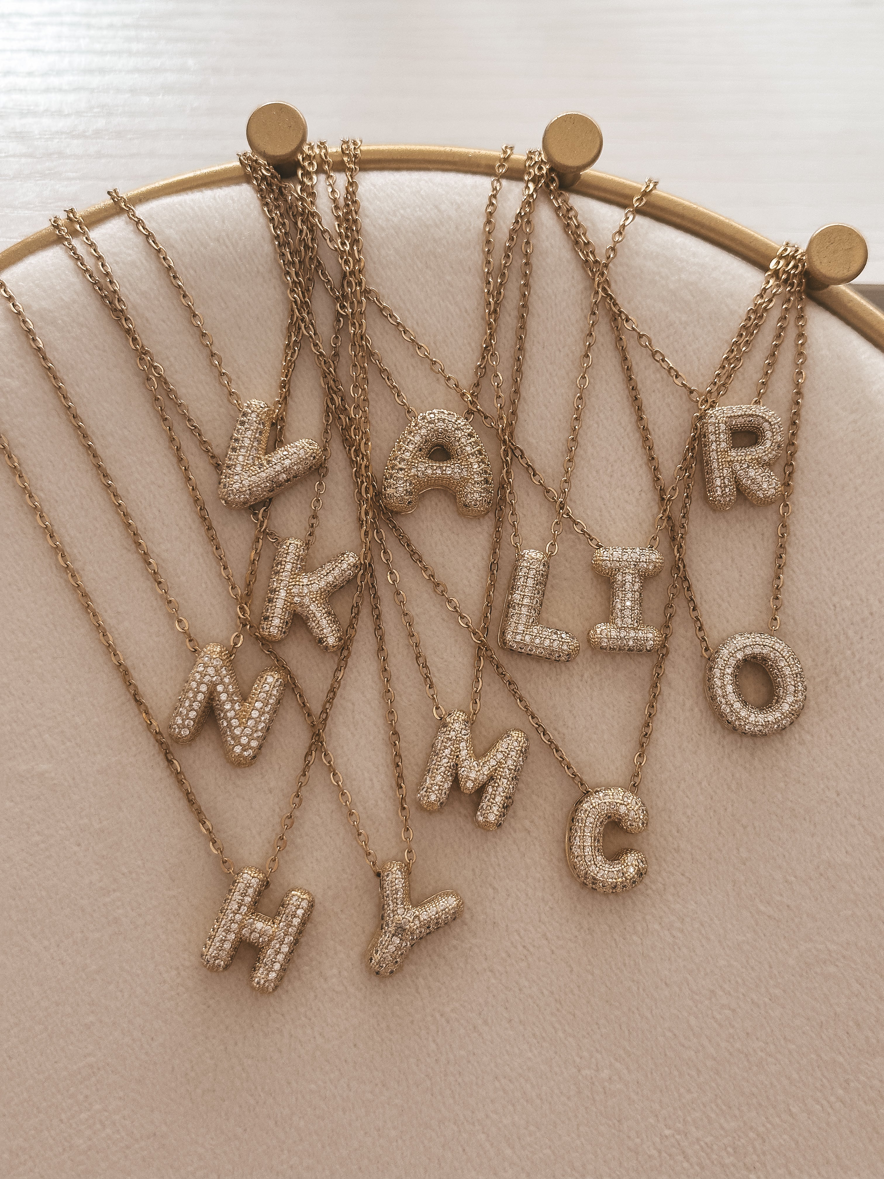 Small Bubble Initial Necklace | 𝑷𝒓𝒆- 𝒐𝒓𝒅𝒆𝒓