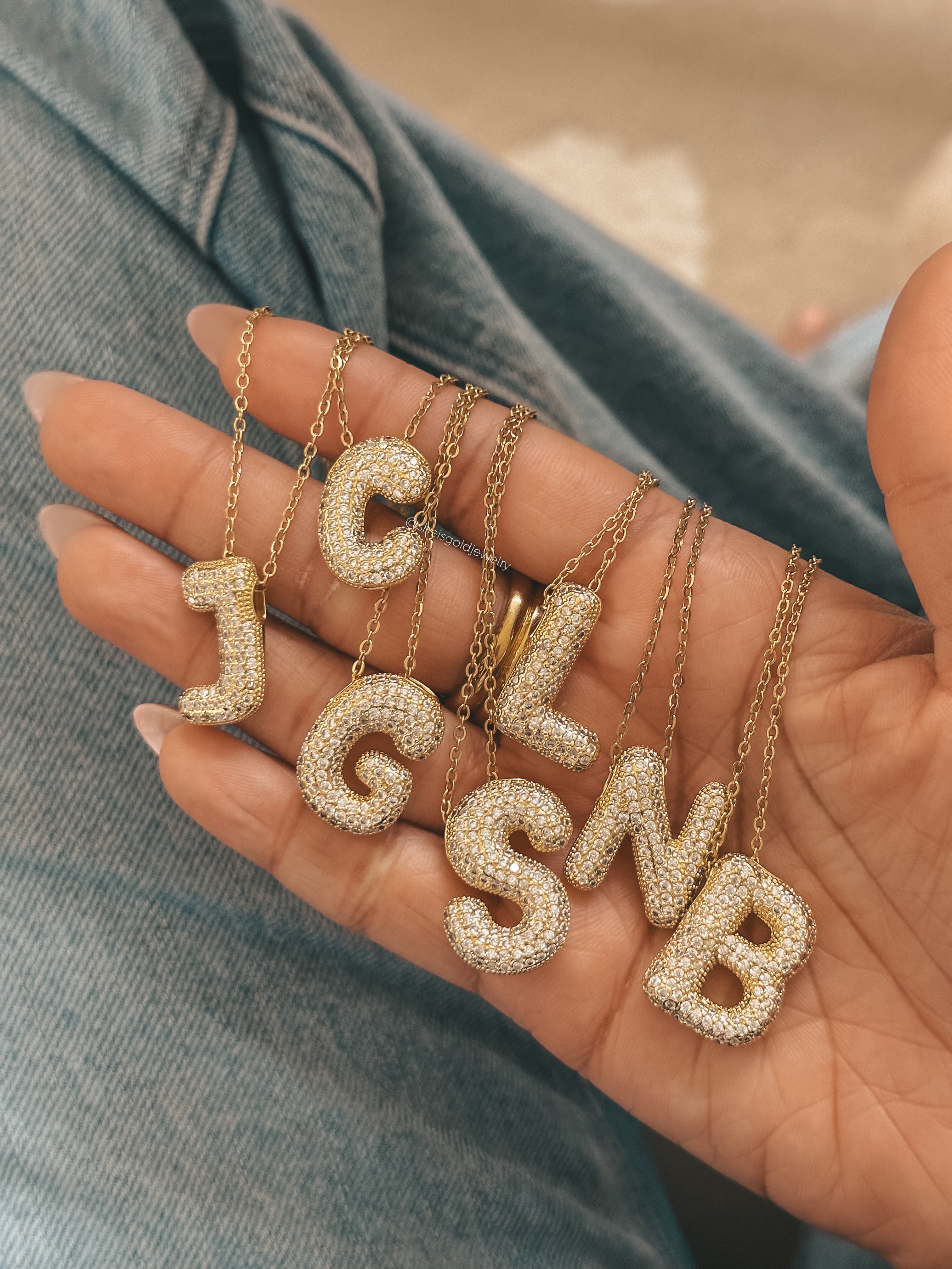 Bubble Initial Necklace | 𝑷𝒓𝒆-𝒐𝒓𝒅𝒆𝒓