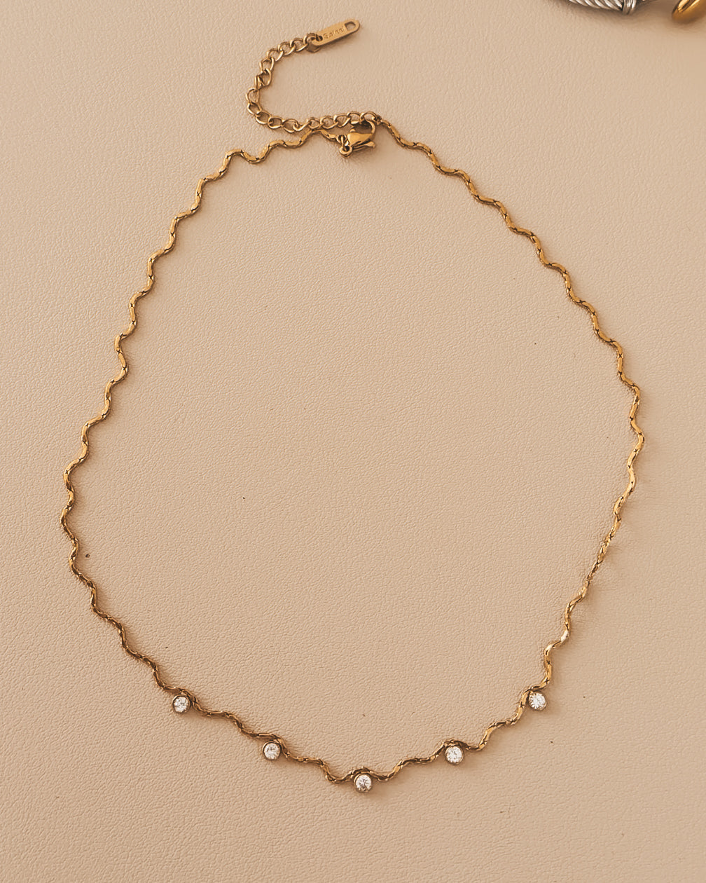 Zenith Wavy Necklace