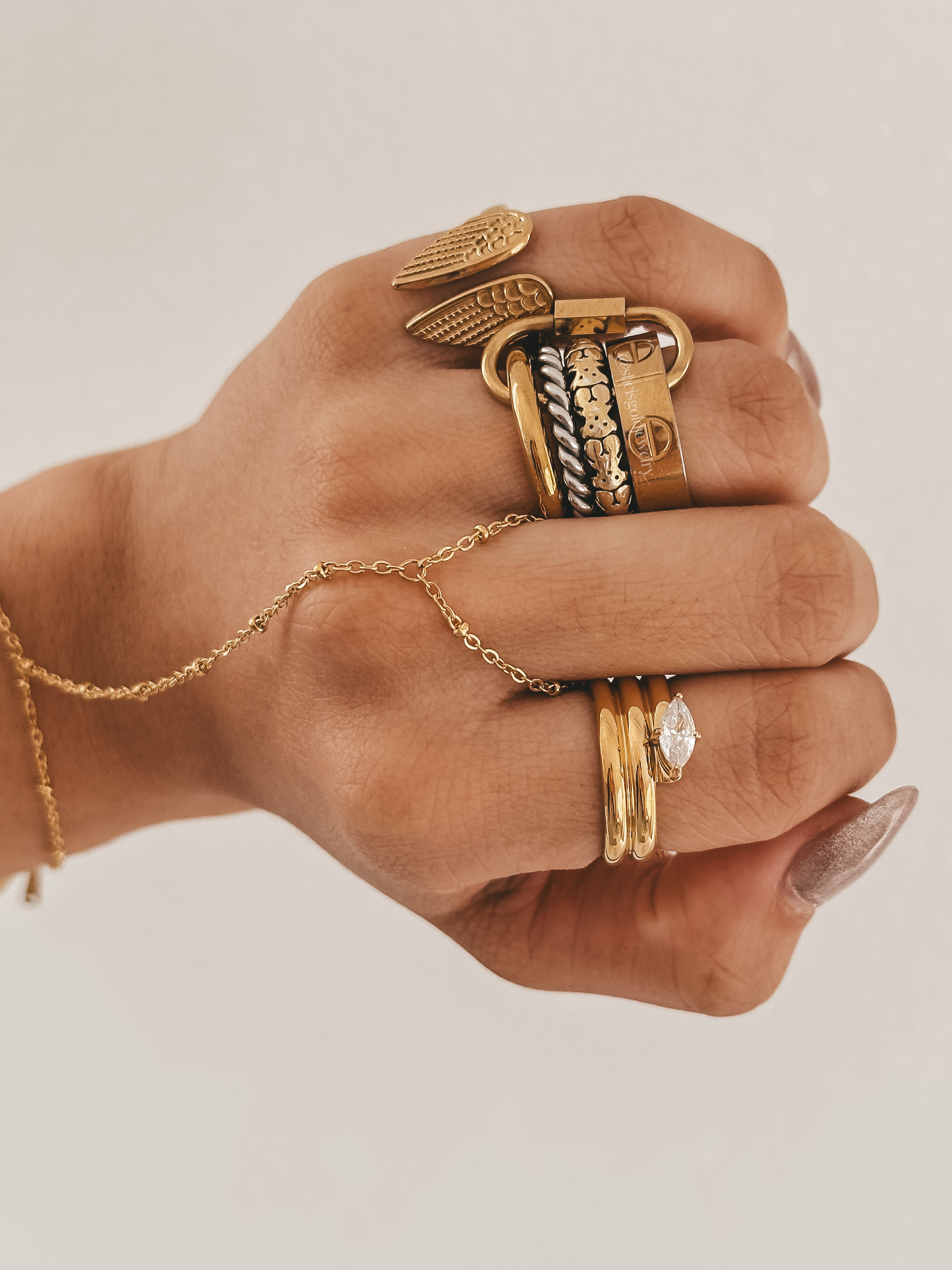 Carabiner Link for Ring Stacking
