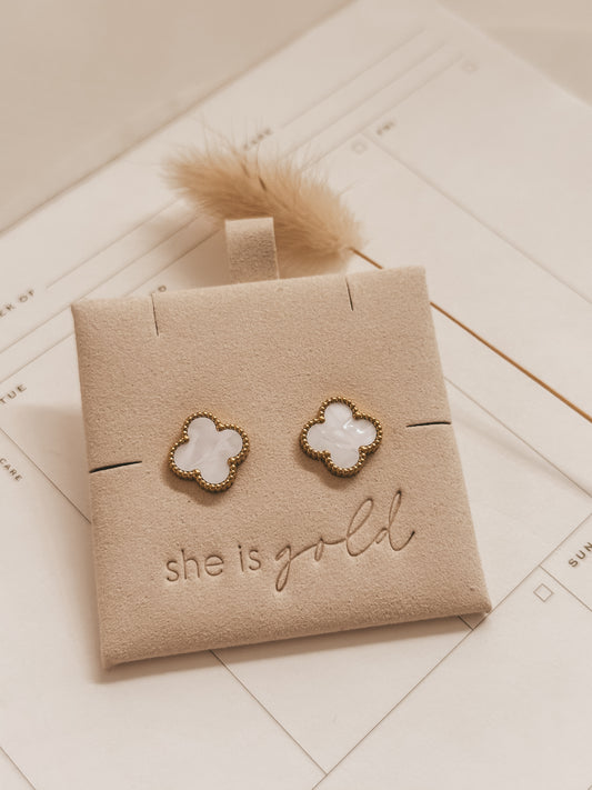 Clover Studs | Pearl White