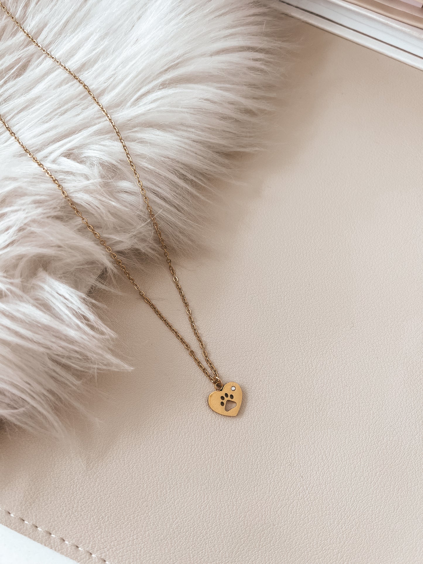 Stella Paw Necklace