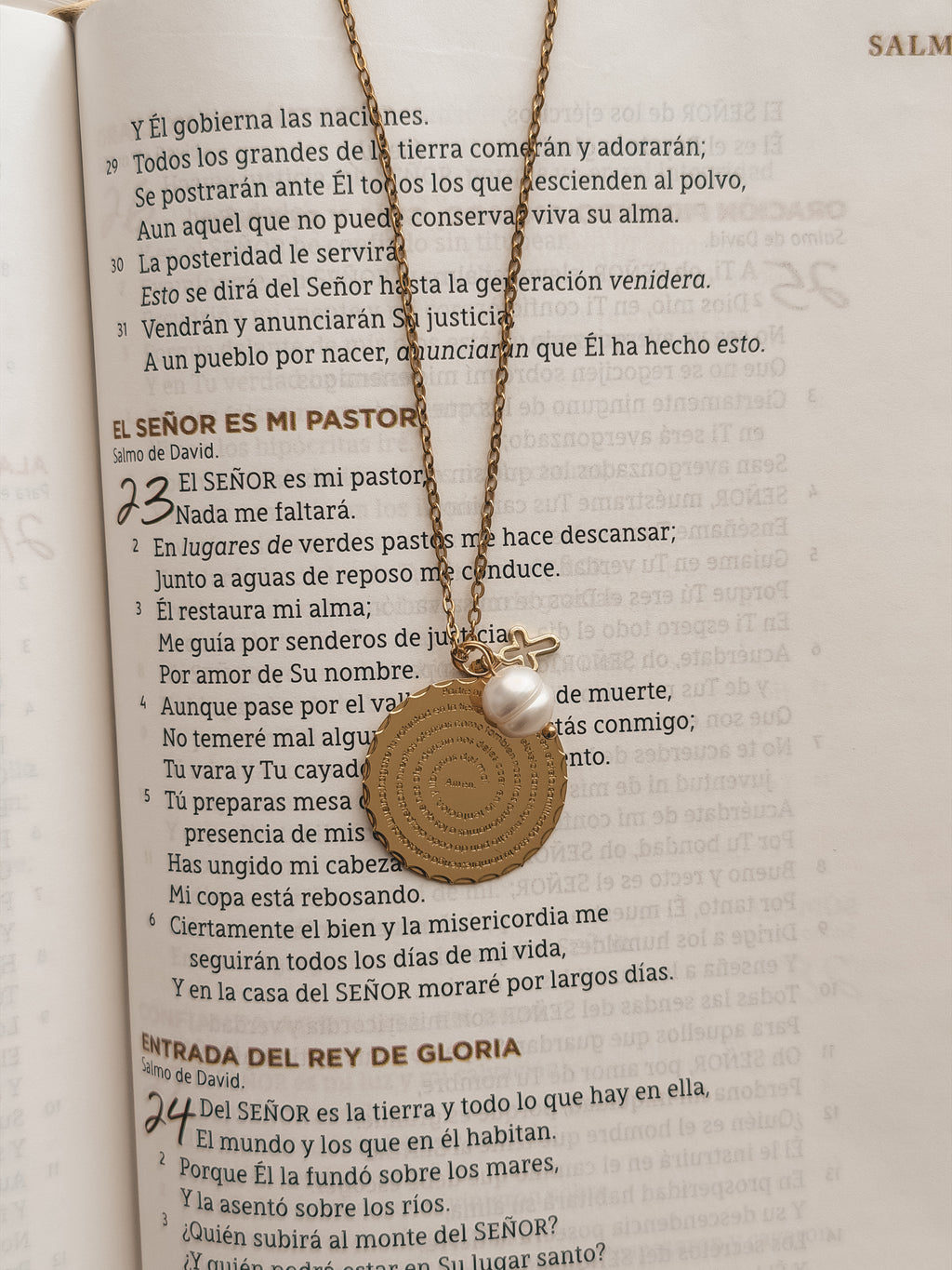 Padre Nuestro Collar