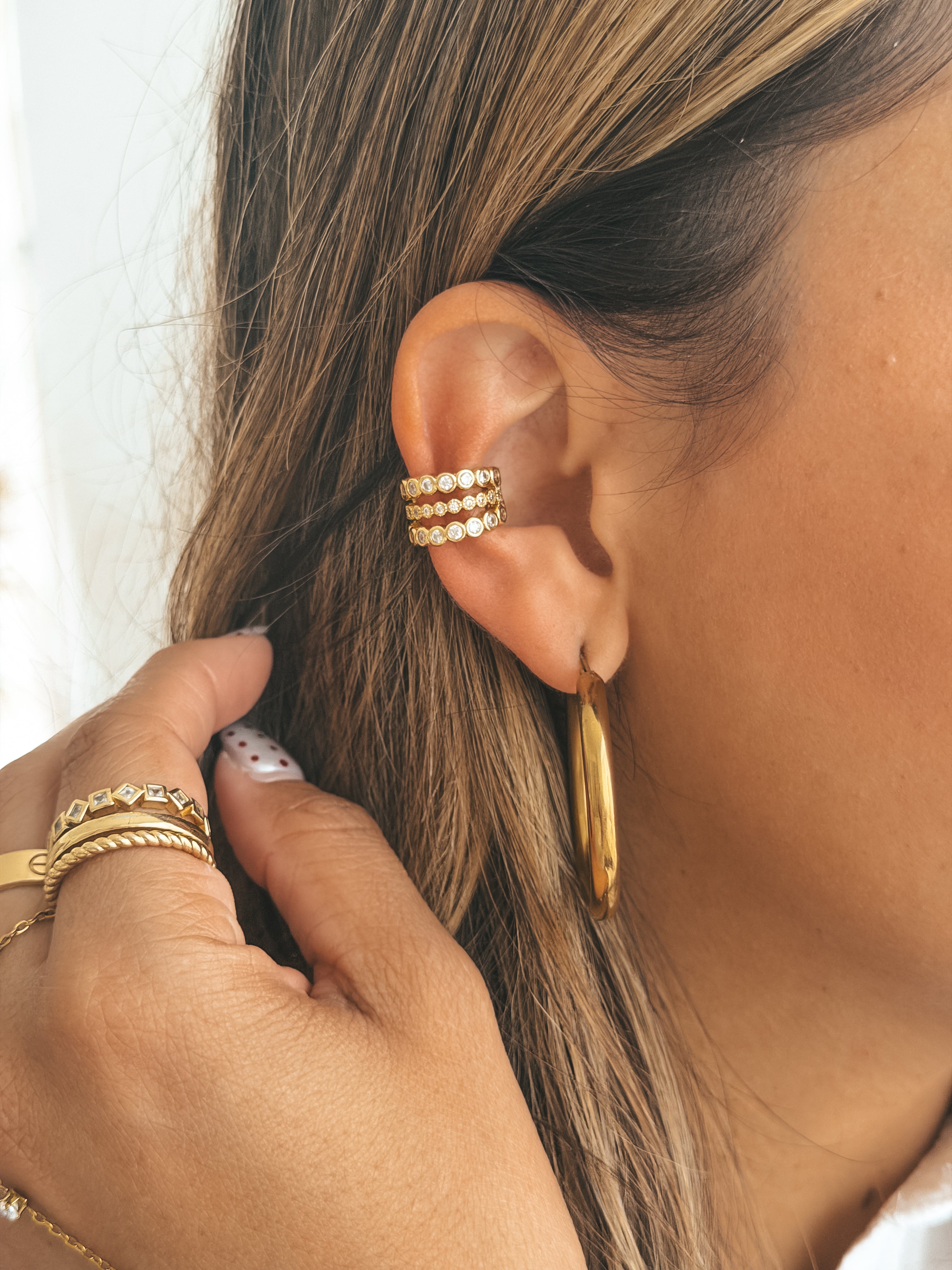 Diamantes Ear Cuff