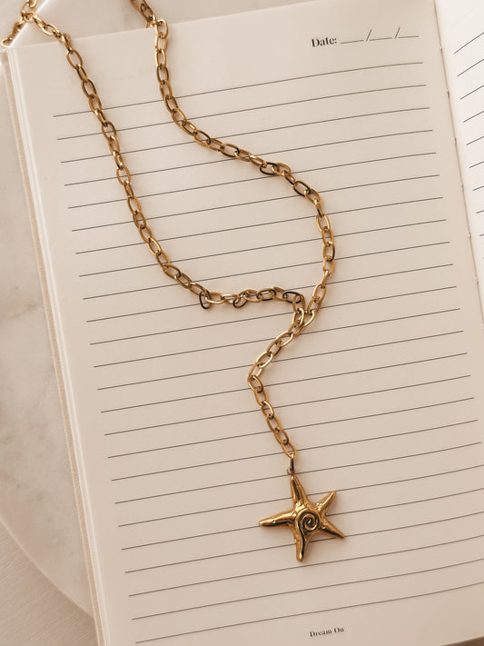 Estrella del Trópico Lariat