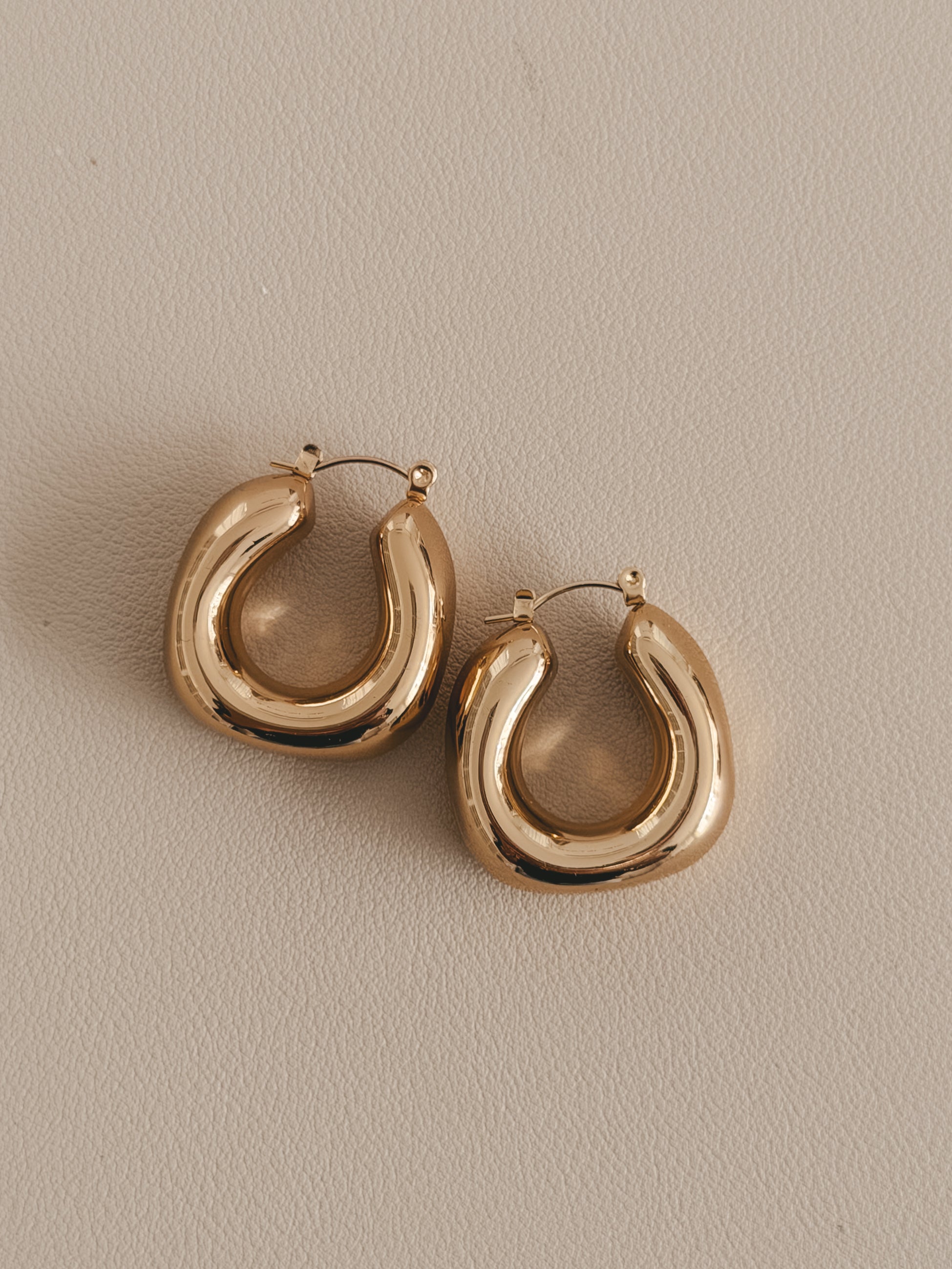 Marena Hoops