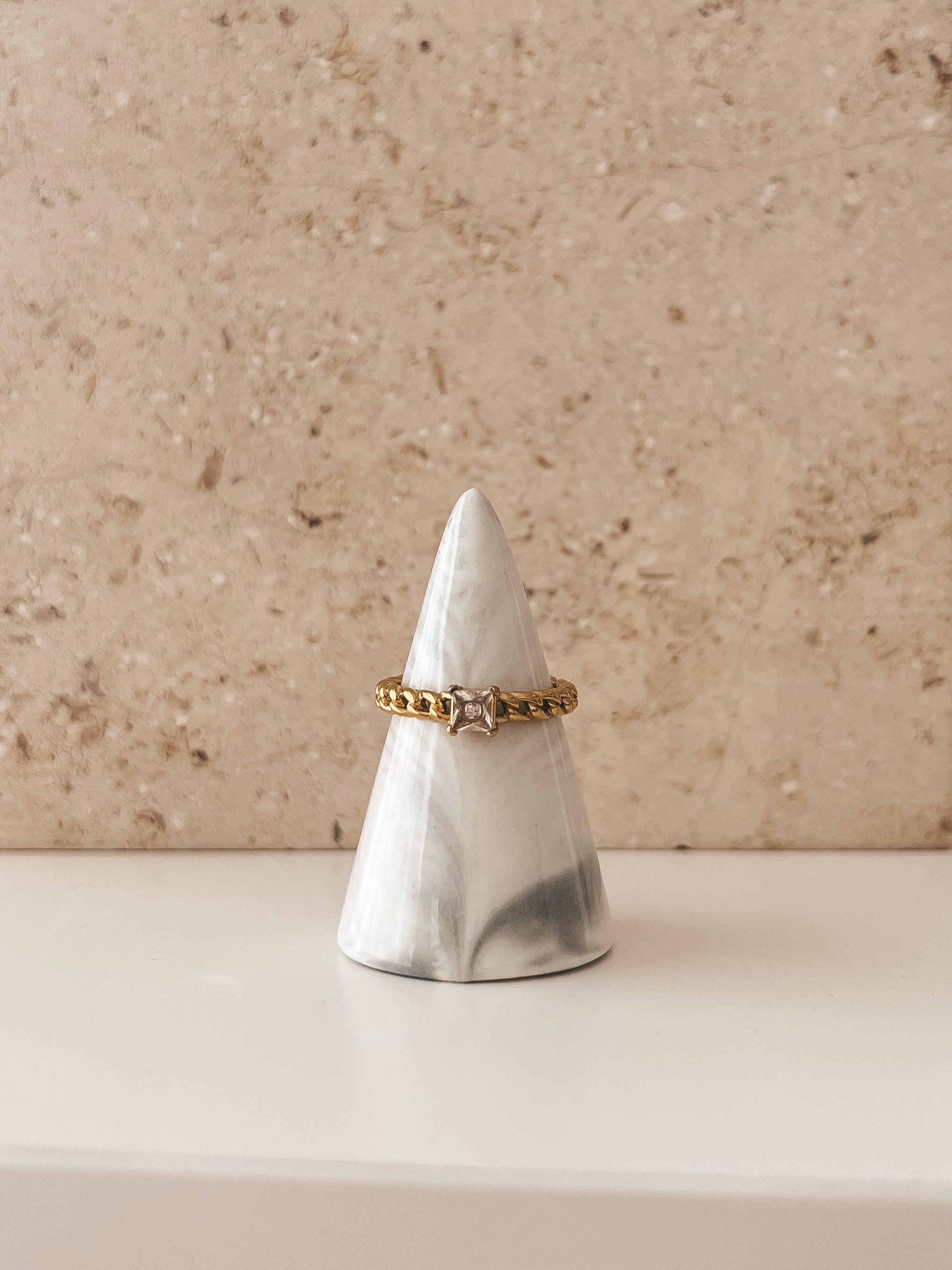 Luciamar Ring