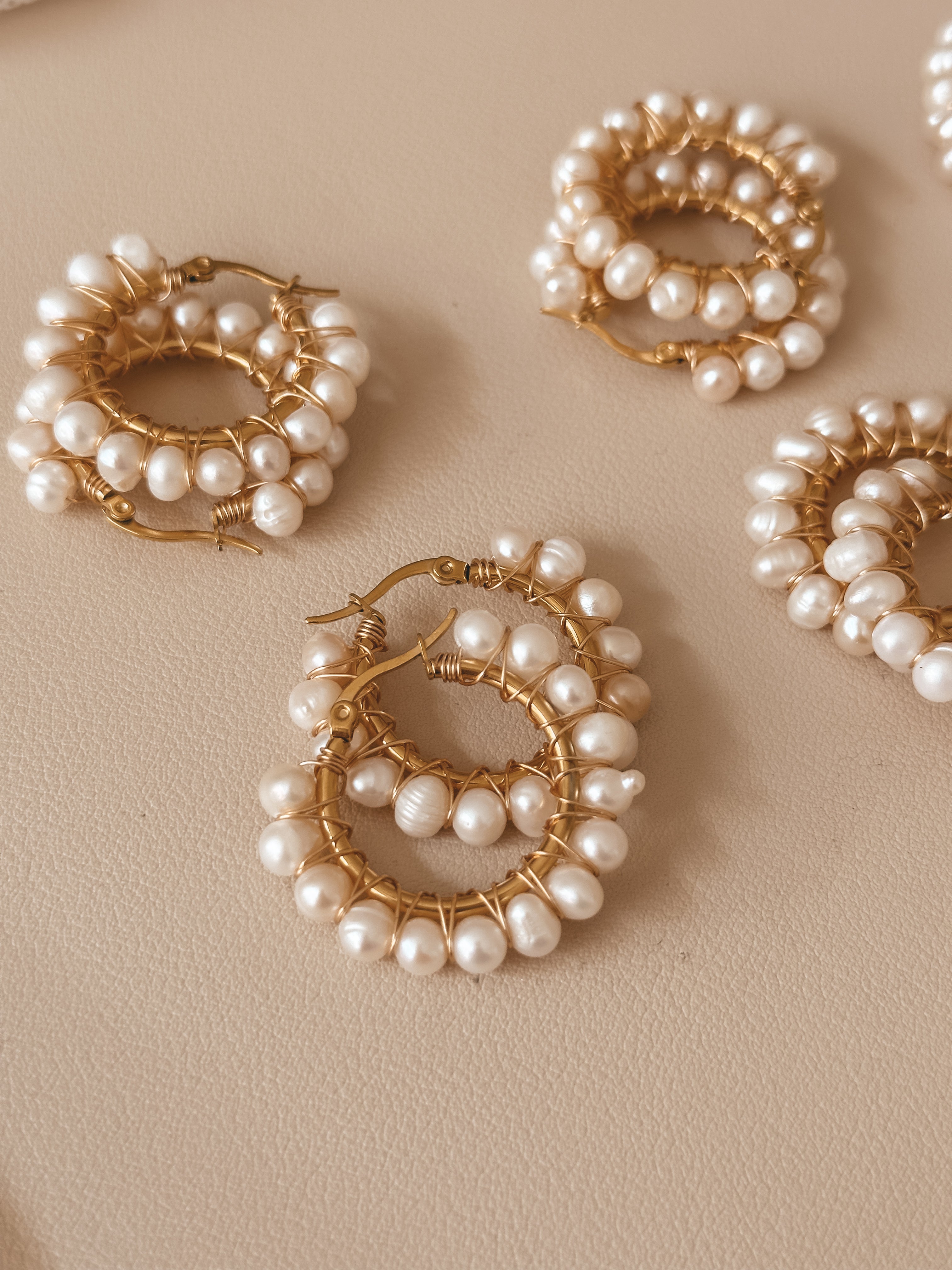 Gloria Pearl Hoops